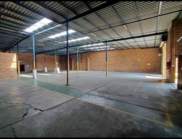 959M² WAREHOUSE TO LET IN POMONA